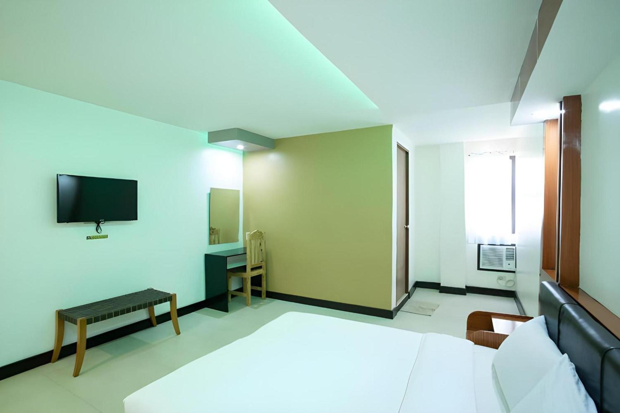 Oyo 195 Ranchotel - Binan Εξωτερικό φωτογραφία