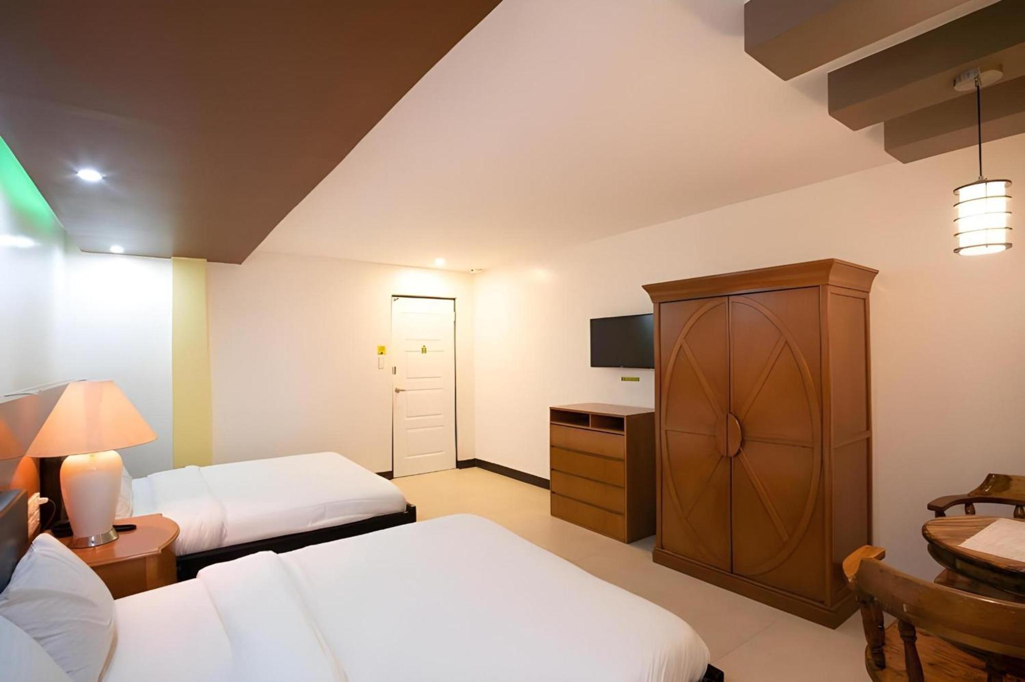 Oyo 195 Ranchotel - Binan Εξωτερικό φωτογραφία