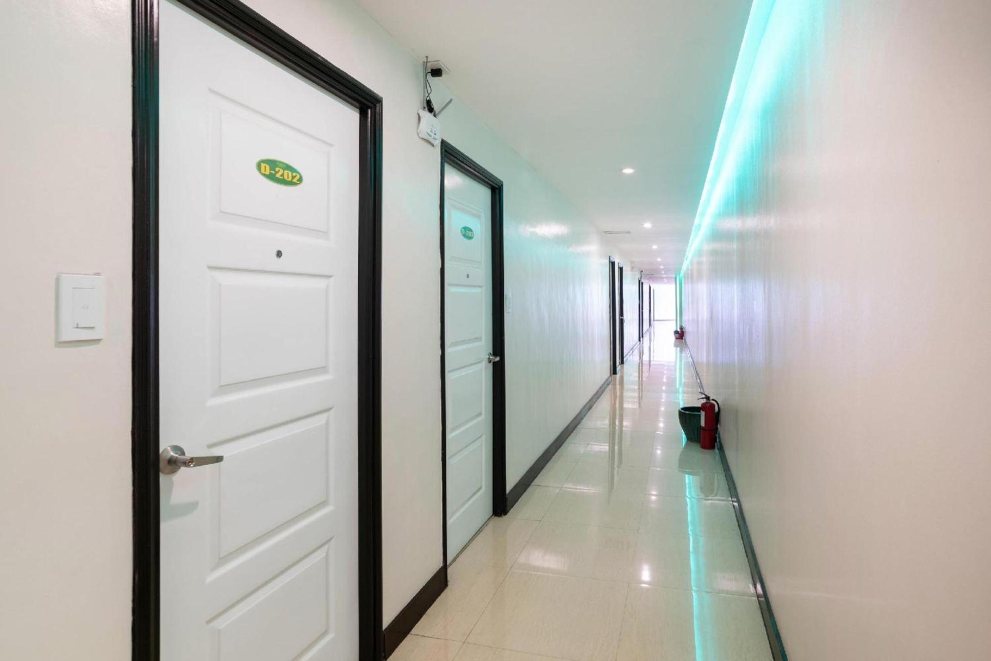 Oyo 195 Ranchotel - Binan Εξωτερικό φωτογραφία